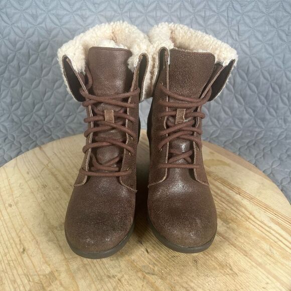 UGG Boots Women’s 7 1003360 Pure Brown Wool Lined Round Toe Wedge Ankle Booties - Picture 2 of 8